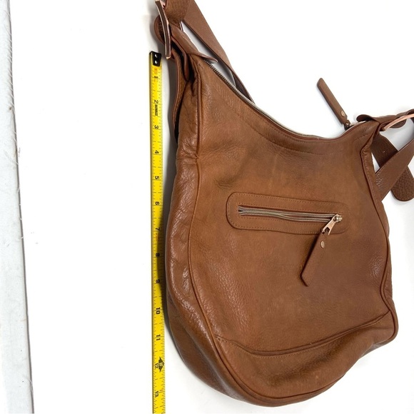 Longchamp Pebbled Leather Carmel Brown Shoulder Bag Zip Closure Adj Strap - Picture 4 of 13